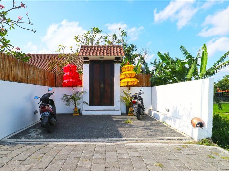 Pererenan Nengah Guest House Canggu エクステリア 写真