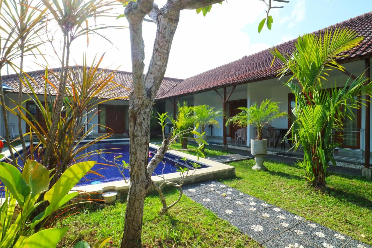 Pererenan Nengah Guest House Canggu エクステリア 写真